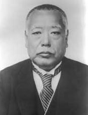 中井 啓吉氏