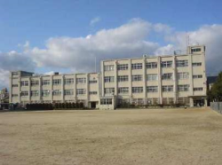 学校施設の画像