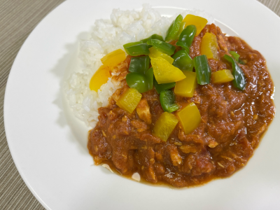 トマト缶使いきりカレー完成イメージ