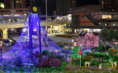 JR高槻駅南側ロータリーの写真