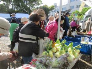 農産物即売会の様子