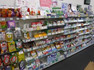 ココカラファイン薬局摂津富田店内
