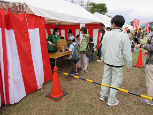 抽選会の様子