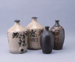 通い徳利 (清鶴酒造株式会社蔵 しろあと歴史館寄託)