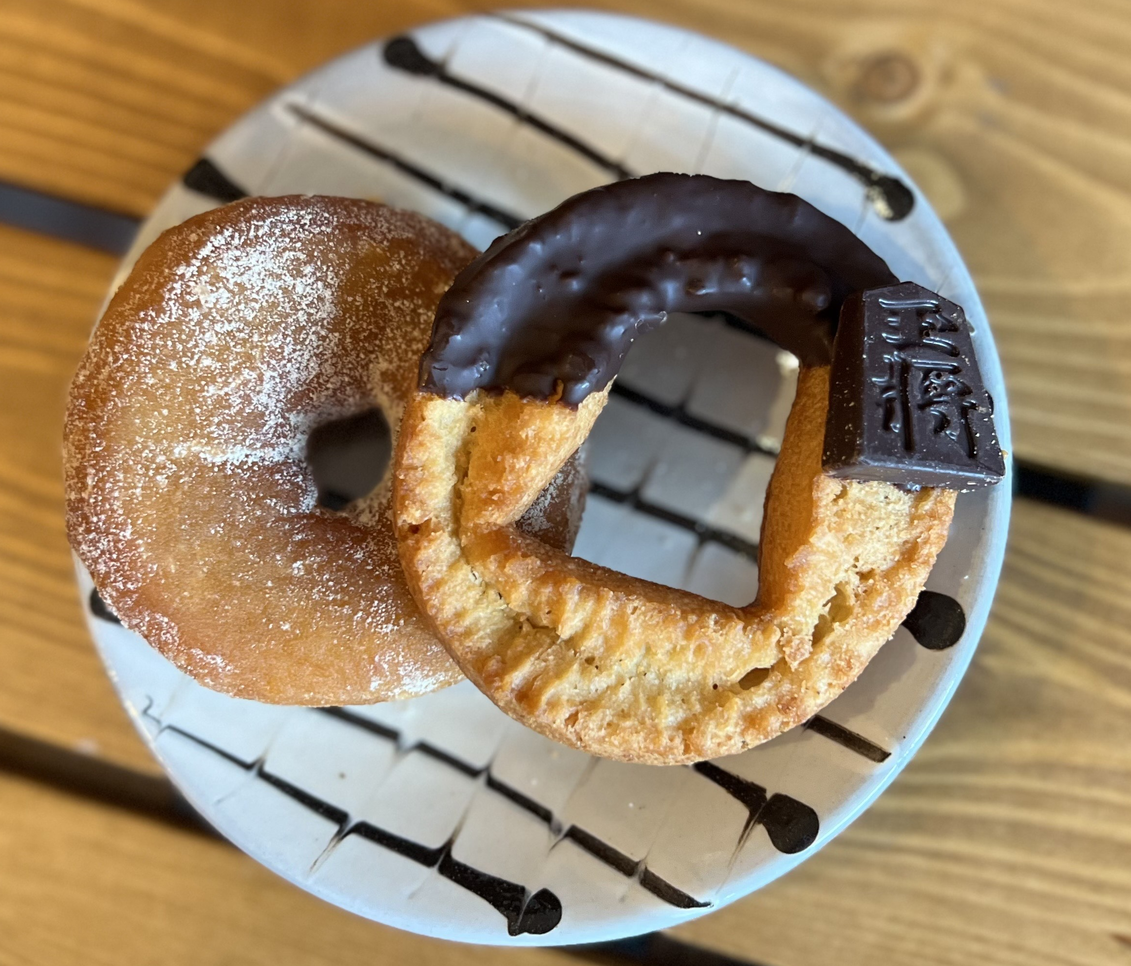 王将チョコトドーナツ・シュガードーナツ