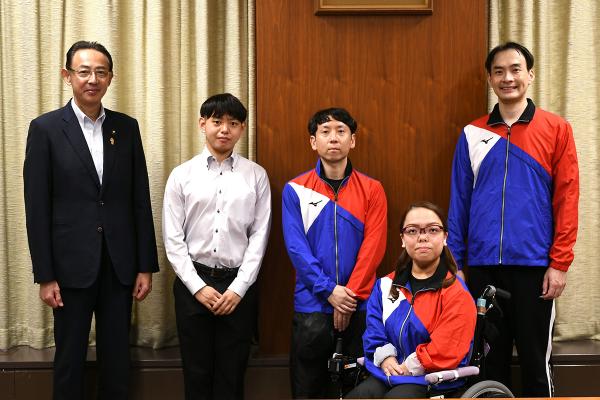 出場選手と濱田市長