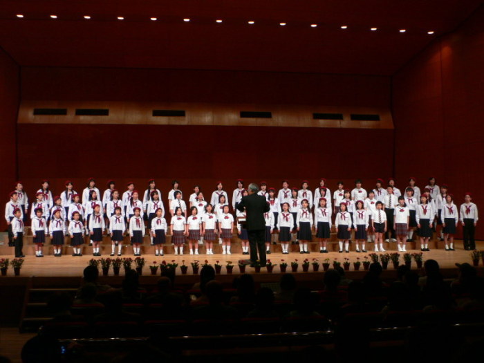 高槻市少年少女合唱団演奏会の様子の画像