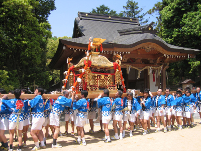 春日神社の春祭りの画像