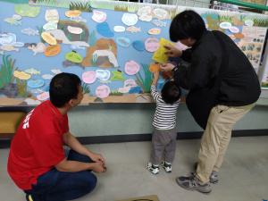 おさかなスタンプで川をつくろう