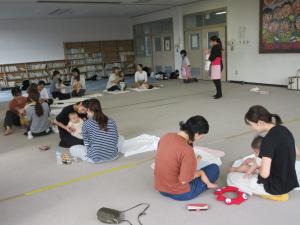 ベビーマッサージ