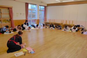 ベビーマッサージ