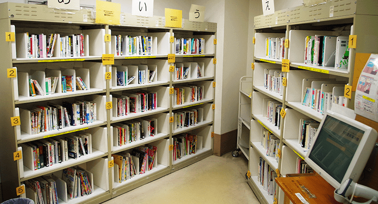 ＪＲ駅前図書コーナー