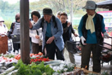 萩谷の朝市（萩谷総合公園内）